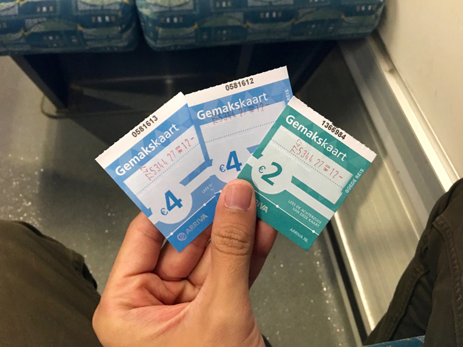 Bus tickets to Kinderdijk