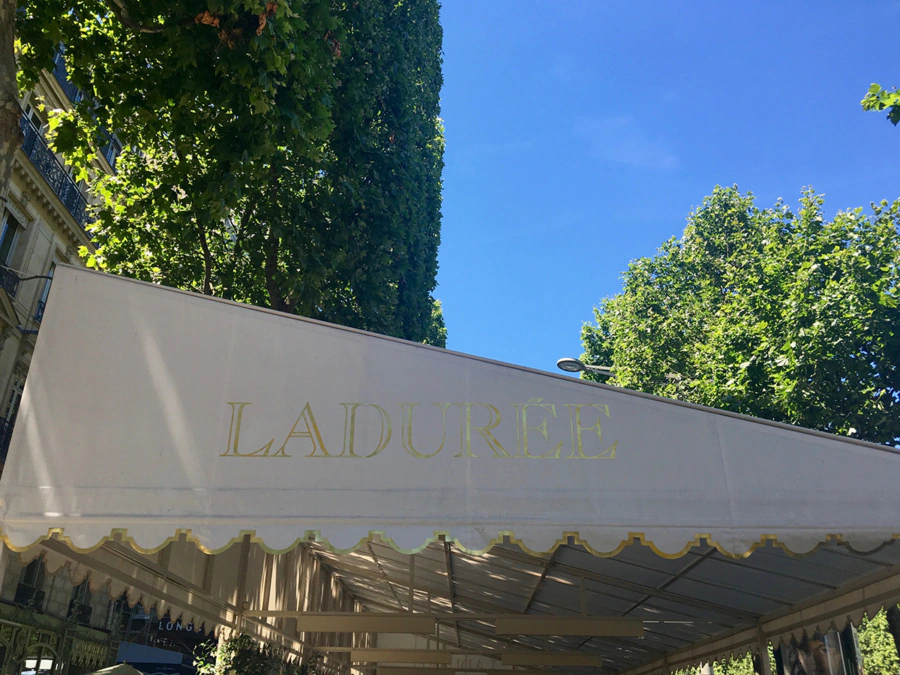 Ladurée Champs Elysées