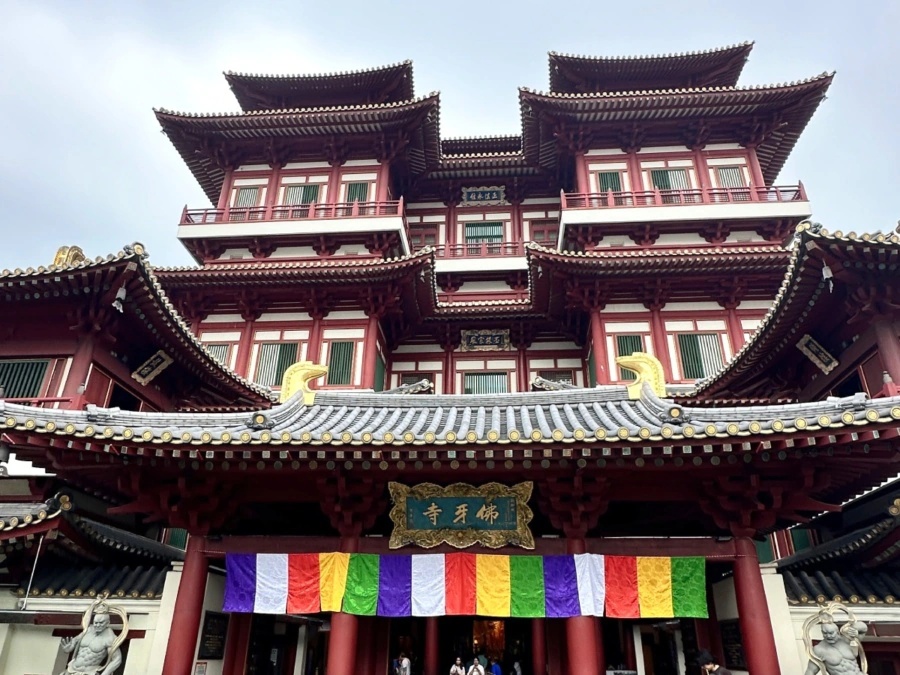Façade of the Buddha Tooth Relic Temple and Museum in Singapore