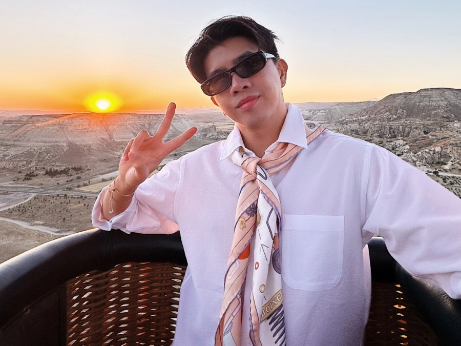 Sunrise while on a Hot Air Balloon in Cappadocia