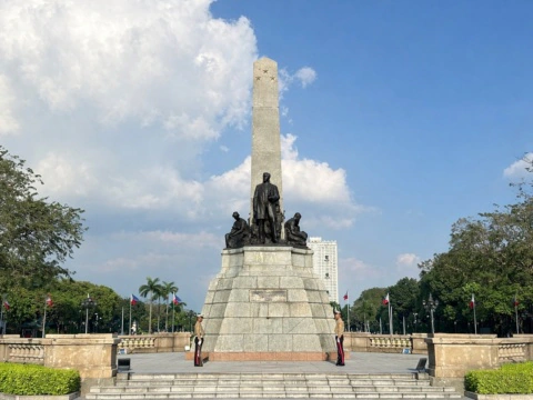Rizal Monument Luneta Park Manila Philippines | Manila Guide: Best things to do in the PH capital