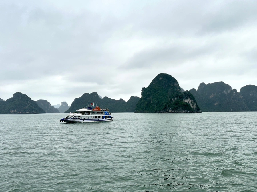 Ha Long Bay Cruise Vietnam
