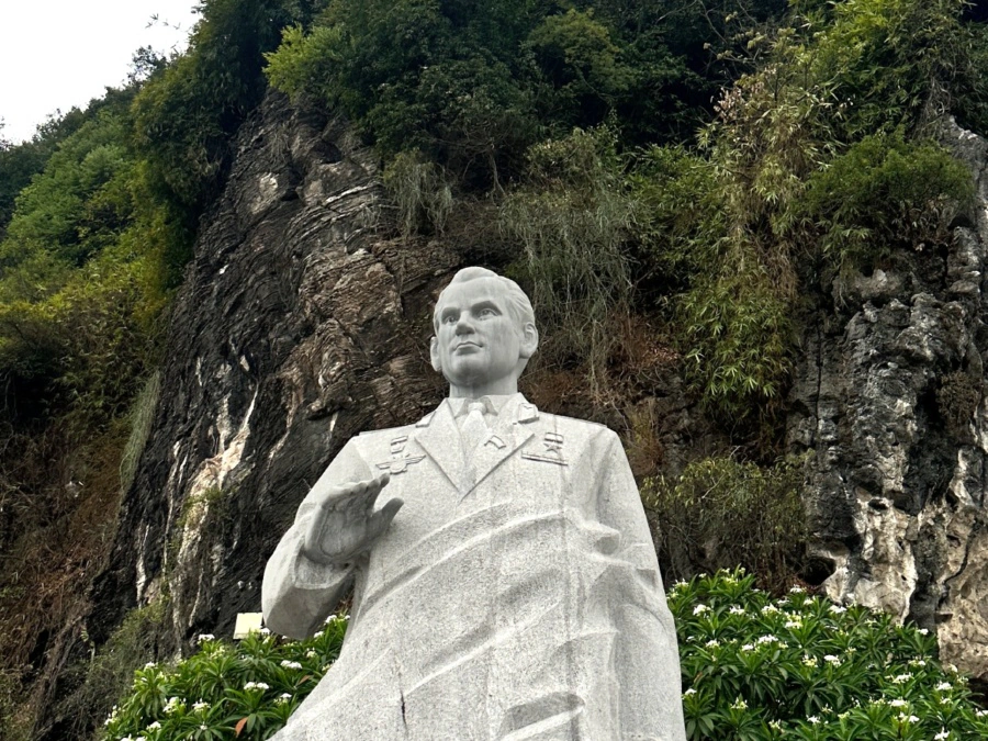 Ti Top Island Gherman Titov statue Vietnam