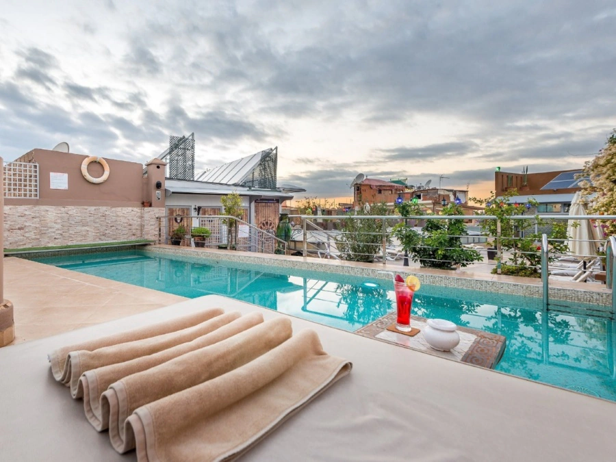 Hôtel & Ryad Art Place rooftop swimming pool