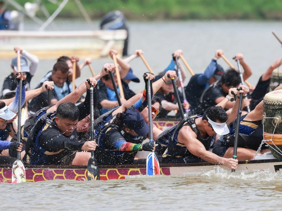 Filipino Dragons Singapore dragon boat competition | Pinoy paddlers